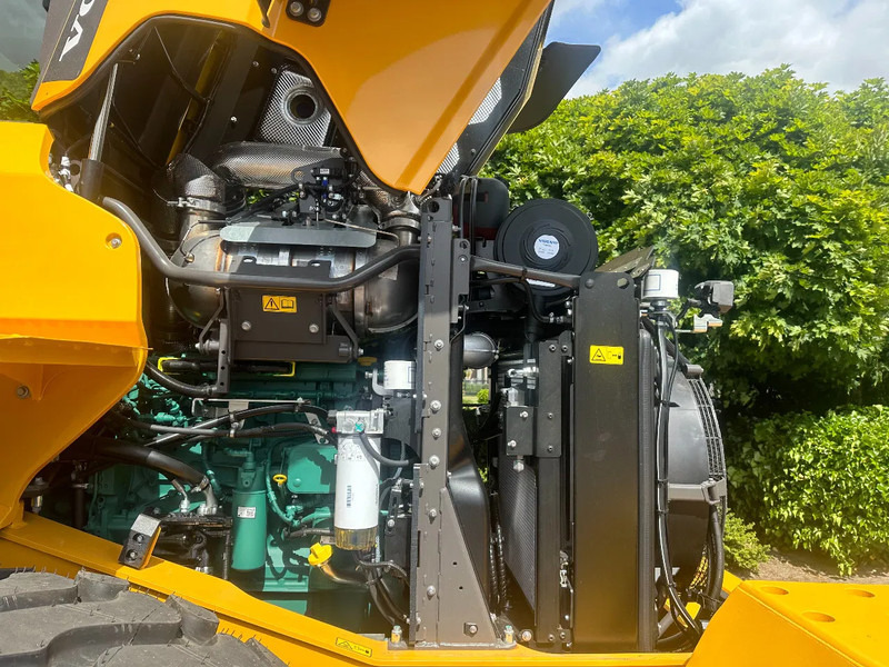 New Wheel loader Volvo L90 H2 2025: picture 13