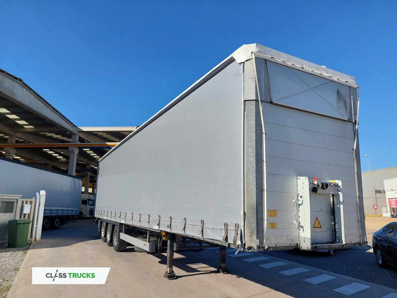 Schmitz Cargobull SCS24/L Varios - Curtainsider semi-trailer: picture 2 Schmitz Cargobull SCS24/L Varios - Curtainsider semi-trailer: picture 2