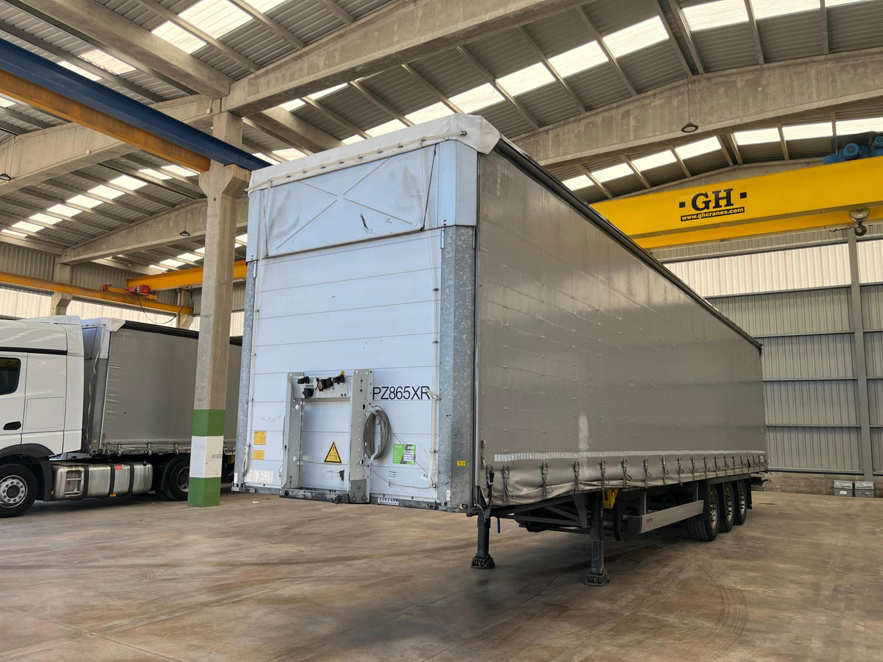 Schmitz Cargobull SCS24/L Varios - Curtainsider semi-trailer: picture 1 Schmitz Cargobull SCS24/L Varios - Curtainsider semi-trailer: picture 1