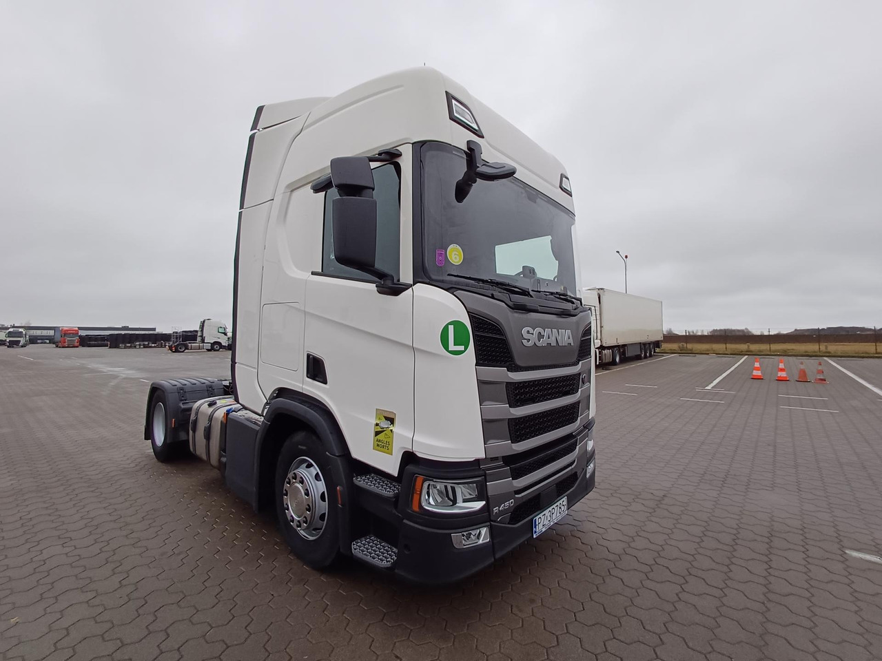 Scania R450 CR20H Retarder ACC - Tractor truck: picture 2 Scania R450 CR20H Retarder ACC - Tractor truck: picture 2