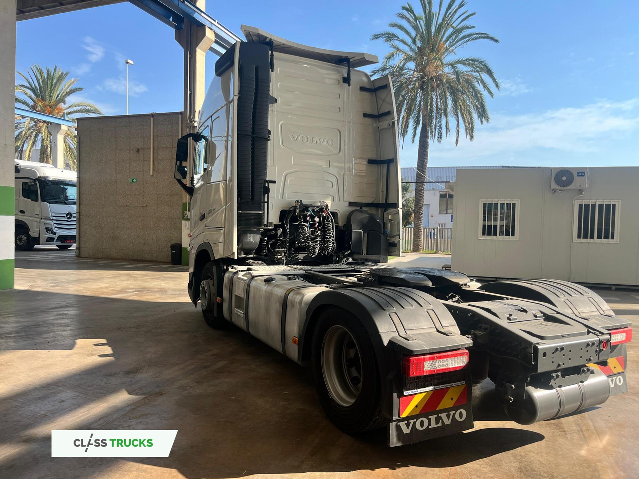 Volvo FH 460 Globetrotter XL Varios, i-Save I-ParkCool - Tractor truck: picture 4 Volvo FH 460 Globetrotter XL Varios, i-Save I-ParkCool - Tractor truck: picture 4