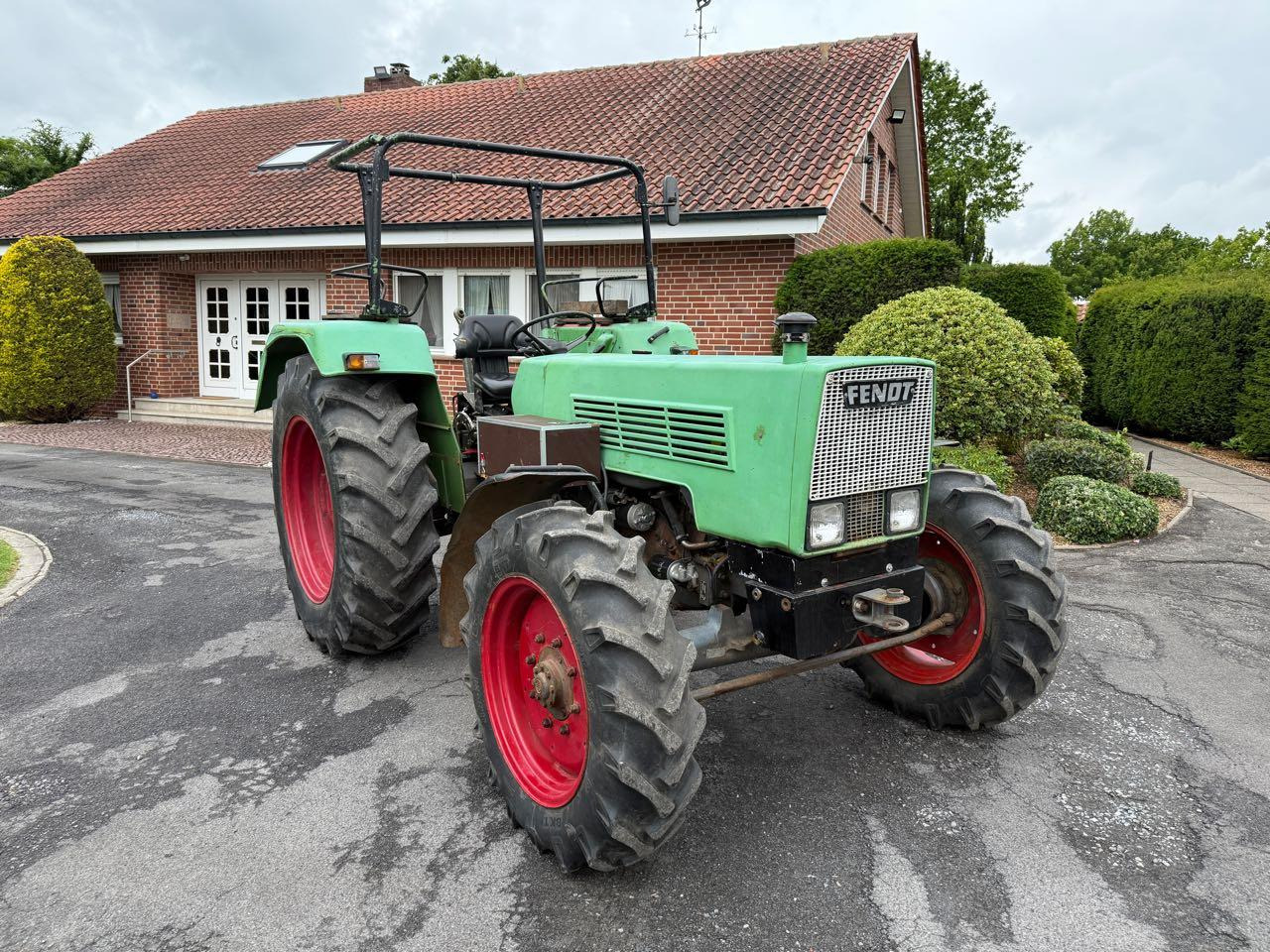 Fendt Farmer 106 (FWA 268S) - Farm tractor: picture 1 Fendt Farmer 106 (FWA 268S) - Farm tractor: picture 1
