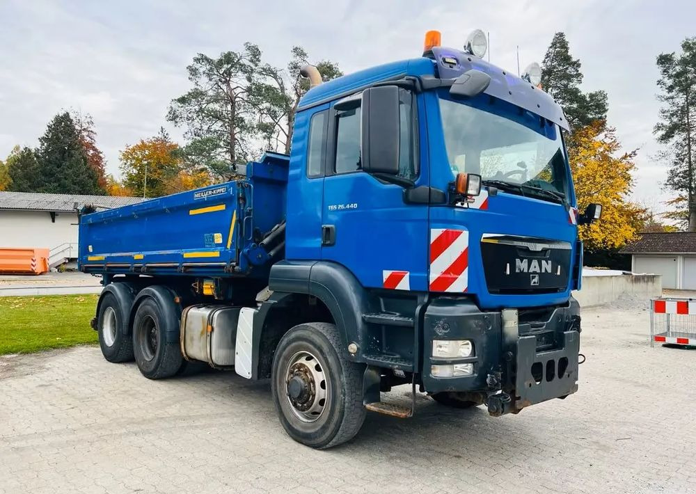 MAN TGS 26.440 6x6 Hydrodrive – Meiller 3-stronny wywrotka / Manual / Retarder / Tempomat / Euro 5 - Tipper: picture 5 MAN TGS 26.440 6x6 Hydrodrive – Meiller 3-stronny wywrotka / Manual / Retarder / Tempomat / Euro 5 - Tipper: picture 5
