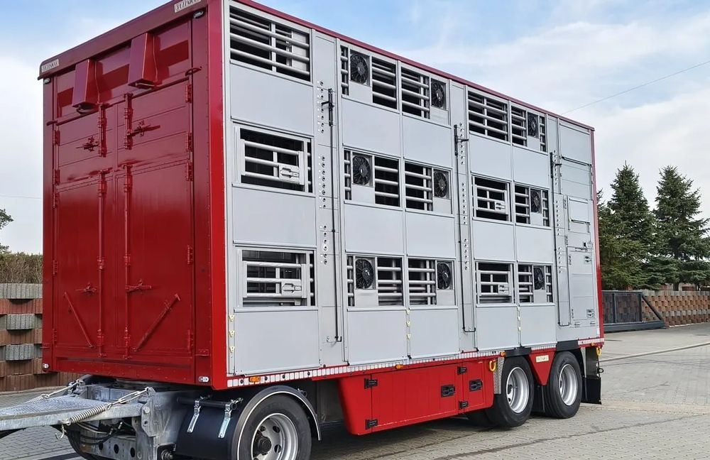 Pezzaioli RBA 32/TRZYOSIOWA PRZYCZEPA-2XBYDŁO,3X TRZODA - Livestock trailer: picture 2 Pezzaioli RBA 32/TRZYOSIOWA PRZYCZEPA-2XBYDŁO,3X TRZODA - Livestock trailer: picture 2