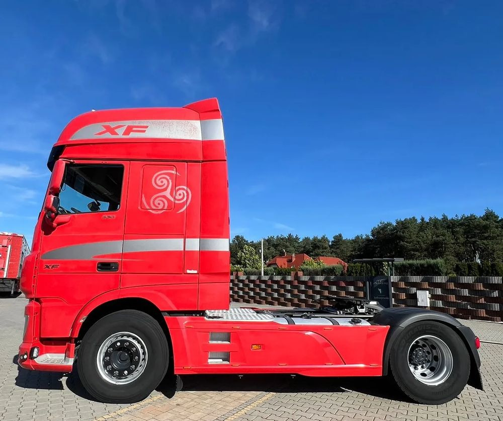 DAF XF 530 Super Space Cab | RETARDER | KLIMATYZACJA | EURO 6 | 2018 | 530 000 km - Tractor truck: picture 2 DAF XF 530 Super Space Cab | RETARDER | KLIMATYZACJA | EURO 6 | 2018 | 530 000 km - Tractor truck: picture 2