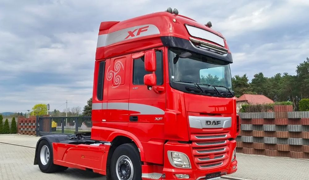 DAF XF 530 Super Space Cab | RETARDER | KLIMATYZACJA | EURO 6 | 2018 | 530 000 km - Tractor truck: picture 5 DAF XF 530 Super Space Cab | RETARDER | KLIMATYZACJA | EURO 6 | 2018 | 530 000 km - Tractor truck: picture 5