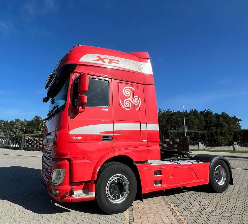 DAF XF 530 Super Space Cab | RETARDER | KLIMATYZACJA | EURO 6 | 2018 | 530 000 km - Tractor truck: picture 1 DAF XF 530 Super Space Cab | RETARDER | KLIMATYZACJA | EURO 6 | 2018 | 530 000 km - Tractor truck: picture 1