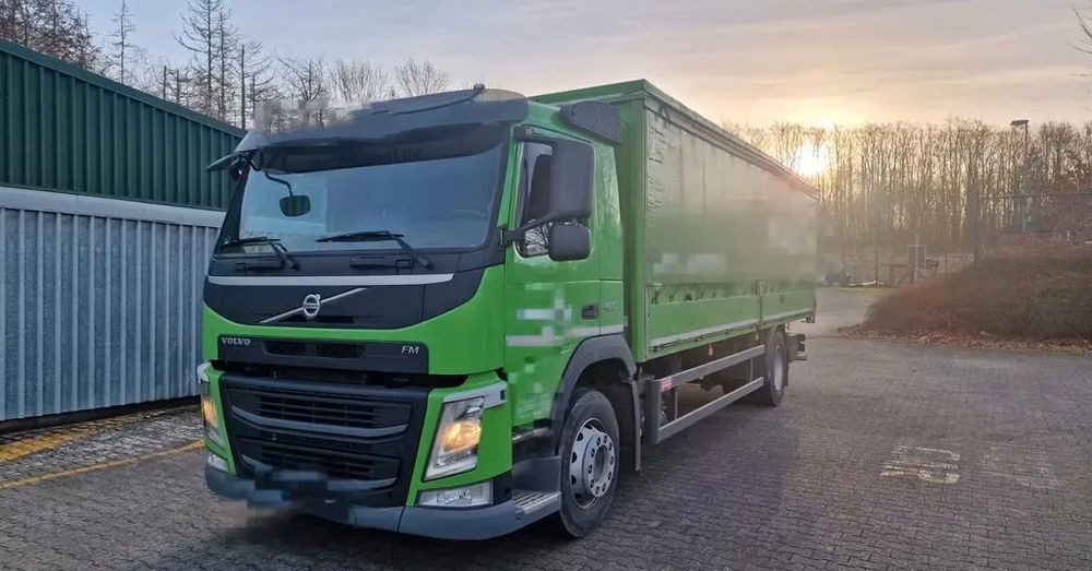 Volvo FM 420 – zabudowa + plandeka / Automatyczna skrzynia / Euro 6 / Zawieszenie pneumatyczne/ 4x2/ - Curtain side truck: picture 1 Volvo FM 420 – zabudowa + plandeka / Automatyczna skrzynia / Euro 6 / Zawieszenie pneumatyczne/ 4x2/ - Curtain side truck: picture 1
