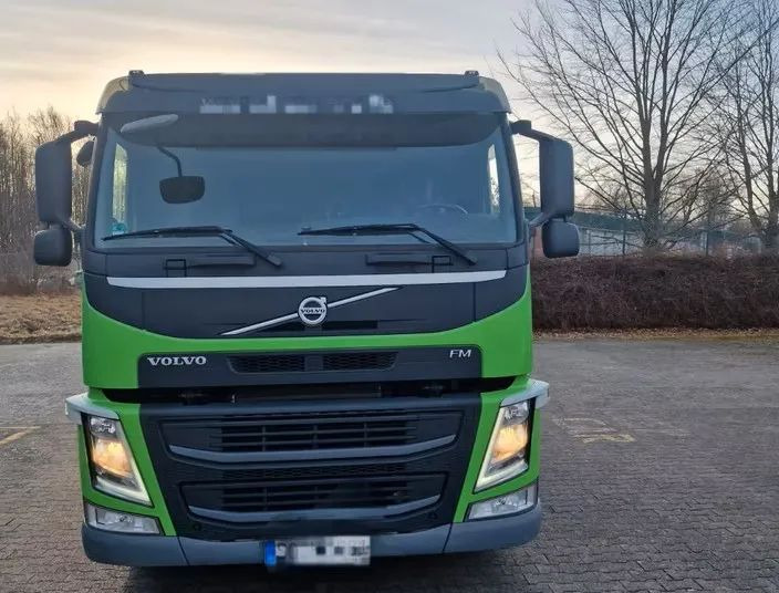 Volvo FM 420 – zabudowa + plandeka / Automatyczna skrzynia / Euro 6 / Zawieszenie pneumatyczne/ 4x2/ - Curtain side truck: picture 5 Volvo FM 420 – zabudowa + plandeka / Automatyczna skrzynia / Euro 6 / Zawieszenie pneumatyczne/ 4x2/ - Curtain side truck: picture 5