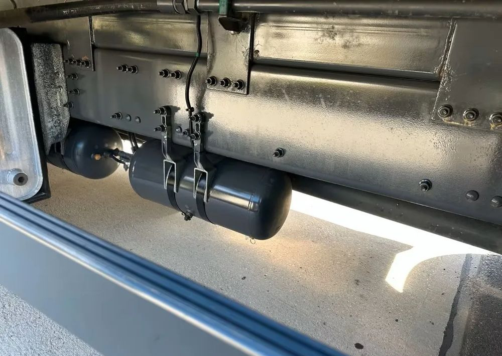 Volvo FM420 6x2 | HDS Atlas AK 186-3 z przestrzenią ładunkową | Euro6 |238 000 km - Dropside/ Flatbed truck, Crane truck: picture 3 Volvo FM420 6x2 | HDS Atlas AK 186-3 z przestrzenią ładunkową | Euro6 |238 000 km - Dropside/ Flatbed truck, Crane truck: picture 3