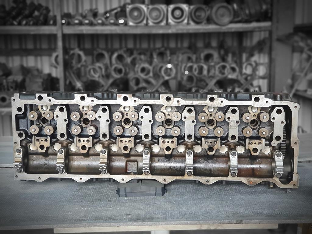 MAN TGA COMMONRAIL D20 - Cylinder head for Truck: picture 1 MAN TGA COMMONRAIL D20 - Cylinder head for Truck: picture 1