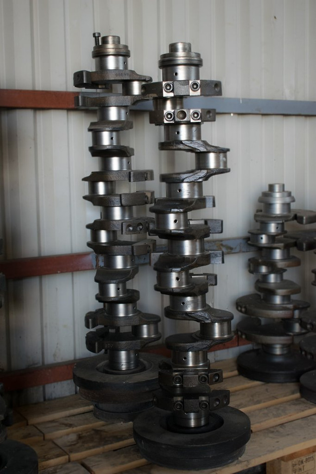 MERCEDES-BENZ AXOR OM460 EURO V - Crankshaft for Truck: picture 1 MERCEDES-BENZ AXOR OM460 EURO V - Crankshaft for Truck: picture 1
