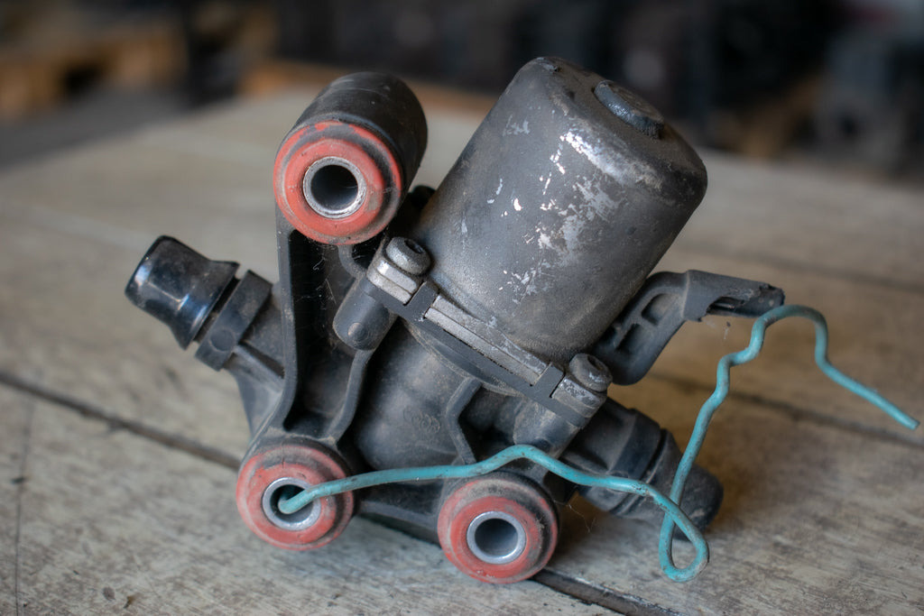MERCEDES-BENZ BLUETEC VALVE - Muffler/ Exhaust system for Truck: picture 1 MERCEDES-BENZ BLUETEC VALVE - Muffler/ Exhaust system for Truck: picture 1