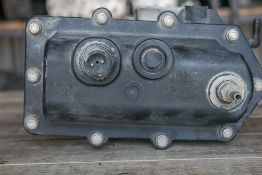 MERCEDES-BENZ PUMP - ADBLUE FUEL INJECTION UNIT FOR ATEGO - ACTROS - Muffler/ Exhaust system for Truck: picture 3 MERCEDES-BENZ PUMP - ADBLUE FUEL INJECTION UNIT FOR ATEGO - ACTROS - Muffler/ Exhaust system for Truck: picture 3