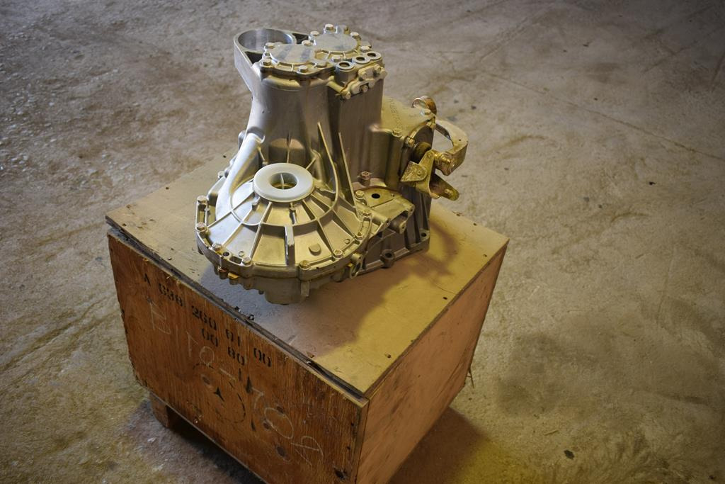 MERCEDES-BENZ VITO - Α 638 260 01 00 - Gearbox for Truck: picture 4 MERCEDES-BENZ VITO - Α 638 260 01 00 - Gearbox for Truck: picture 4