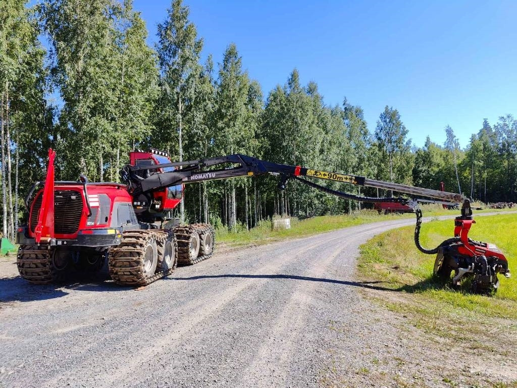 Forestry harvester Komatsu 931 XC: picture 8
