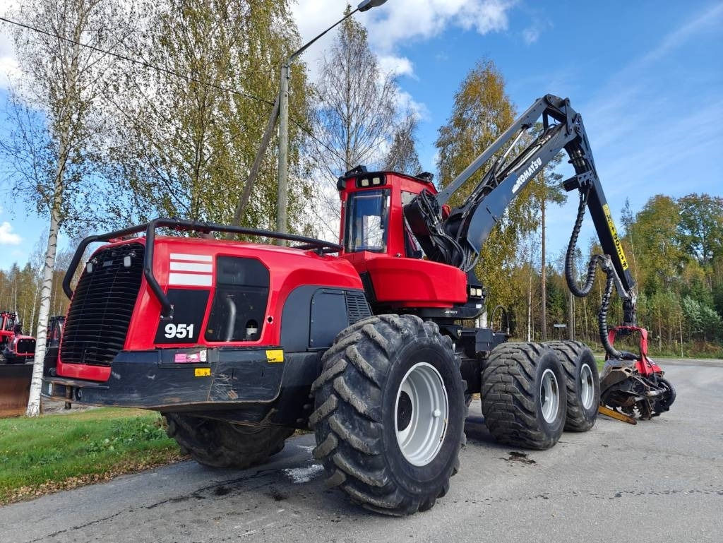 Komatsu 951 - Forestry harvester: picture 4 Komatsu 951 - Forestry harvester: picture 4