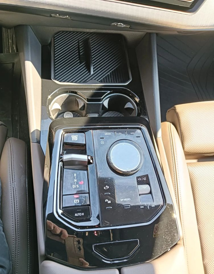 Sedan BMW Seria 5: picture 17