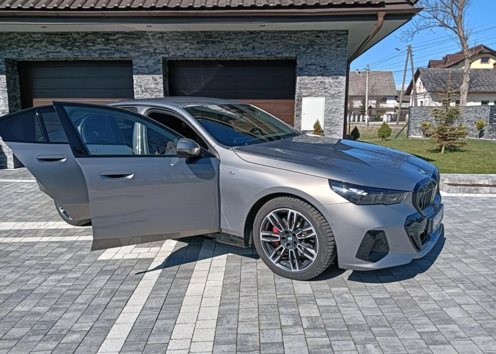 Sedan BMW Seria 5: picture 9