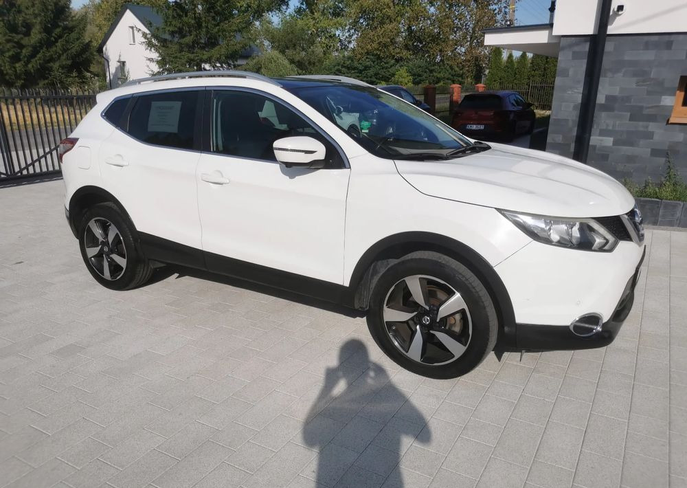 Nissan Qashqai 1.2 DIG-T N-Connecta EU6 - SUV: picture 3 Nissan Qashqai 1.2 DIG-T N-Connecta EU6 - SUV: picture 3