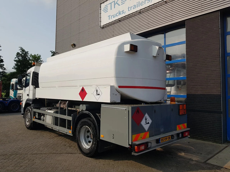 Volvo FM 9.340 Petrol, Diesel 17000 Ltr. 3 Compartementen - Tanker truck: picture 4 Volvo FM 9.340 Petrol, Diesel 17000 Ltr. 3 Compartementen - Tanker truck: picture 4