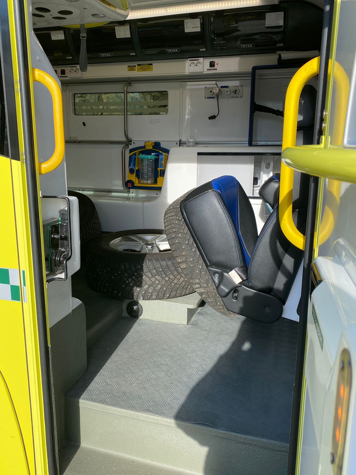 Ambulance VOLKSWAGEN Amarok XL 4motions: picture 13 Ambulance VOLKSWAGEN Amarok XL 4motions: picture 13