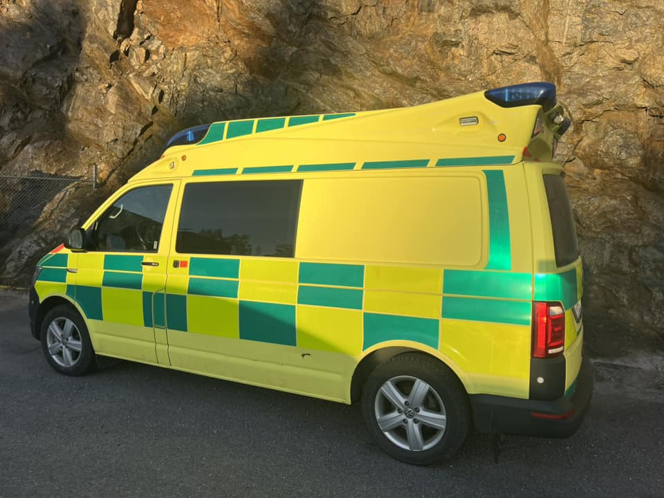 Volkswagen T6 4motions - AMBULANCE - RESERVERAD !! - Ambulance: picture 3 Volkswagen T6 4motions - AMBULANCE - RESERVERAD !! - Ambulance: picture 3