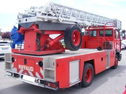 Renault Midliner M180 Drehleiter Feuerwehr EPSA23.5 1999 - Truck with aerial platform: picture 4 Renault Midliner M180 Drehleiter Feuerwehr EPSA23.5 1999 - Truck with aerial platform: picture 4