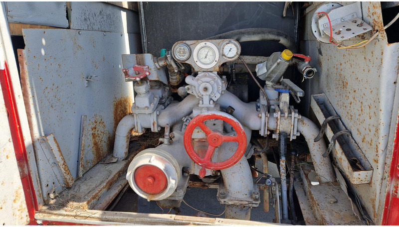 Mercedes-Benz 1113 4X4 new tank - Fire truck: picture 5 Mercedes-Benz 1113 4X4 new tank - Fire truck: picture 5