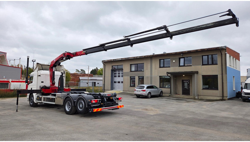 Scania P370 6X2*4 HMF 1730 - Hook lift truck, Crane truck: picture 4 Scania P370 6X2*4 HMF 1730 - Hook lift truck, Crane truck: picture 4