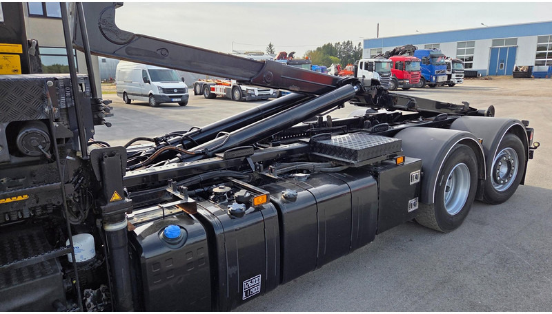 Volvo FM330 6X2*4 leasing Volvo FM330 6X2*4: picture 19 Volvo FM330 6X2*4 leasing Volvo FM330 6X2*4: picture 19