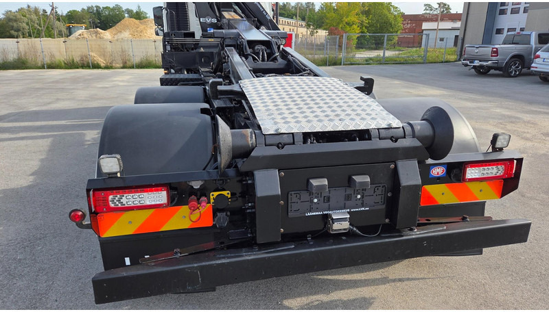 Volvo FM330 6X2*4 leasing Volvo FM330 6X2*4: picture 17 Volvo FM330 6X2*4 leasing Volvo FM330 6X2*4: picture 17