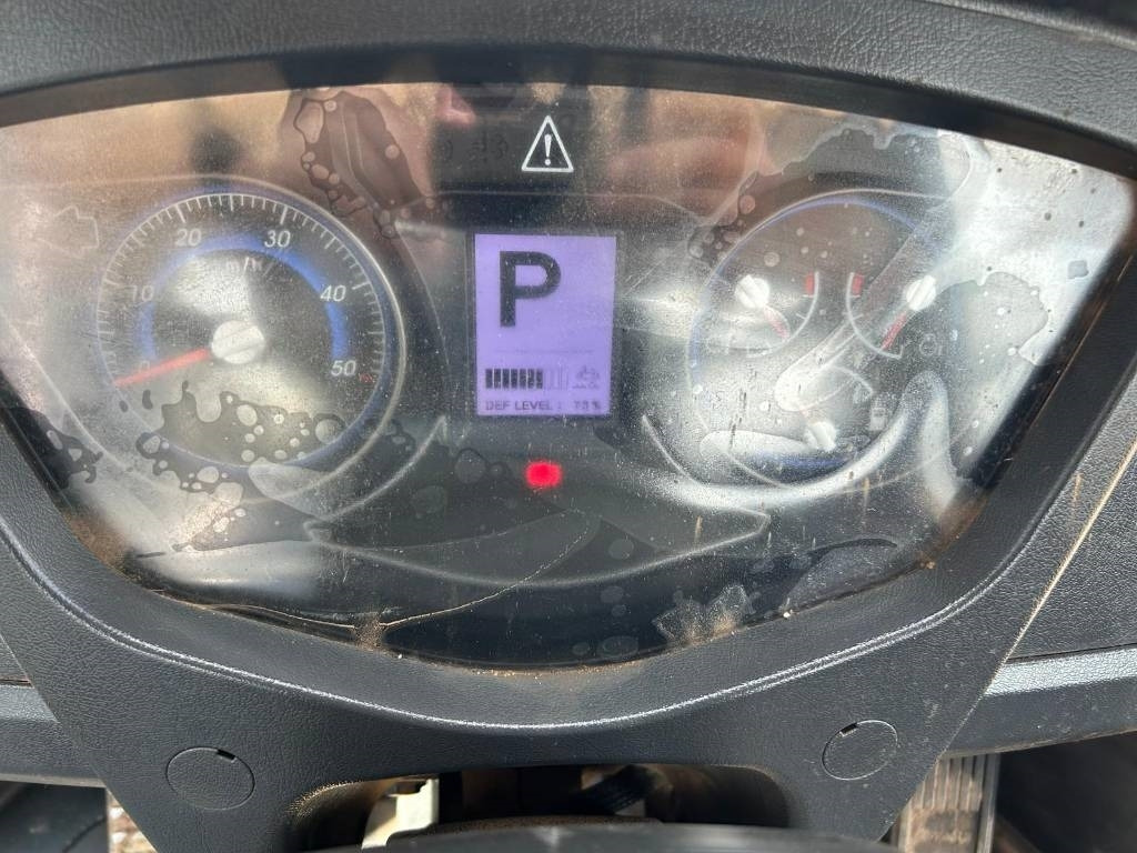 Wheel loader Hyundai HL 970: picture 17