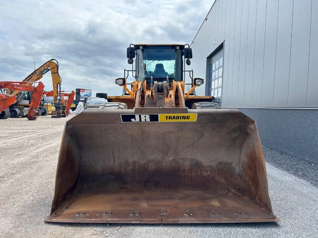 Wheel loader Hyundai HL 970: picture 8