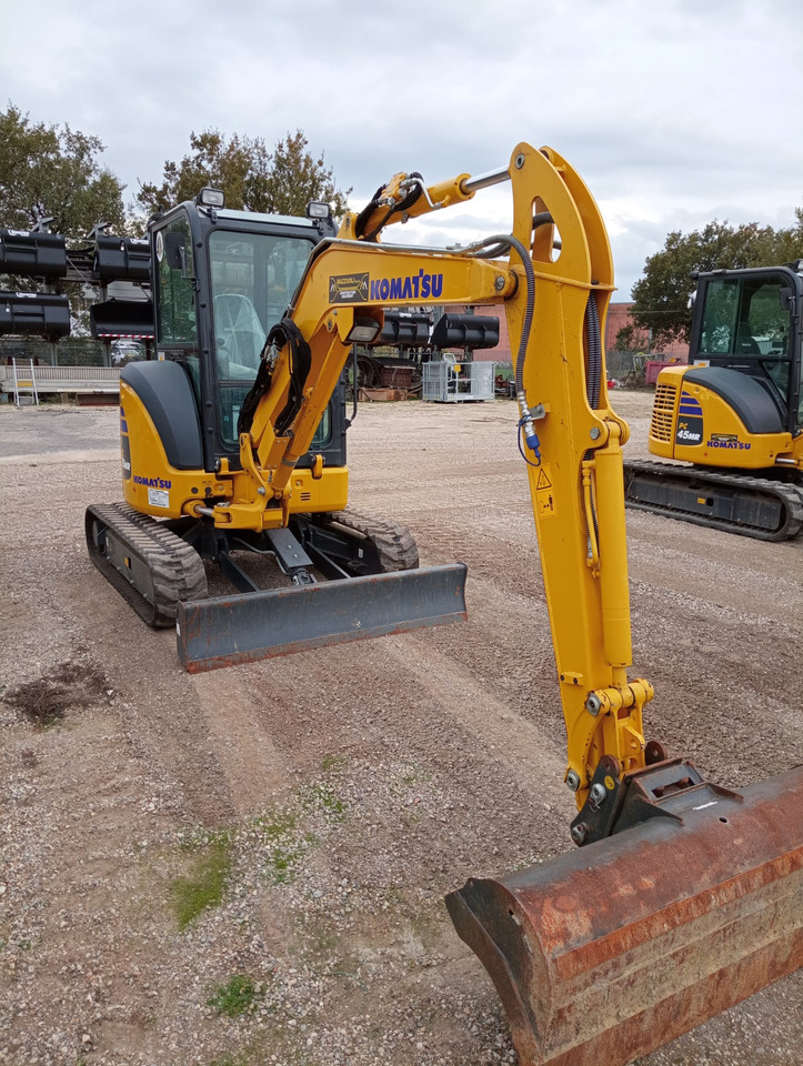 KOMATSU PC35MR-5 - Mini excavator: picture 1 KOMATSU PC35MR-5 - Mini excavator: picture 1