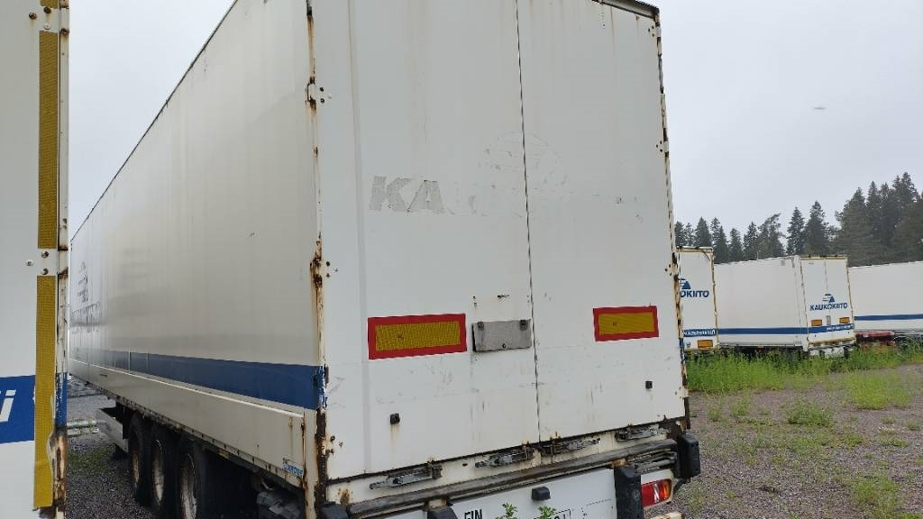 Krone Umpiputki, vahvalla katolla - Closed box semi-trailer: picture 2 Krone Umpiputki, vahvalla katolla - Closed box semi-trailer: picture 2