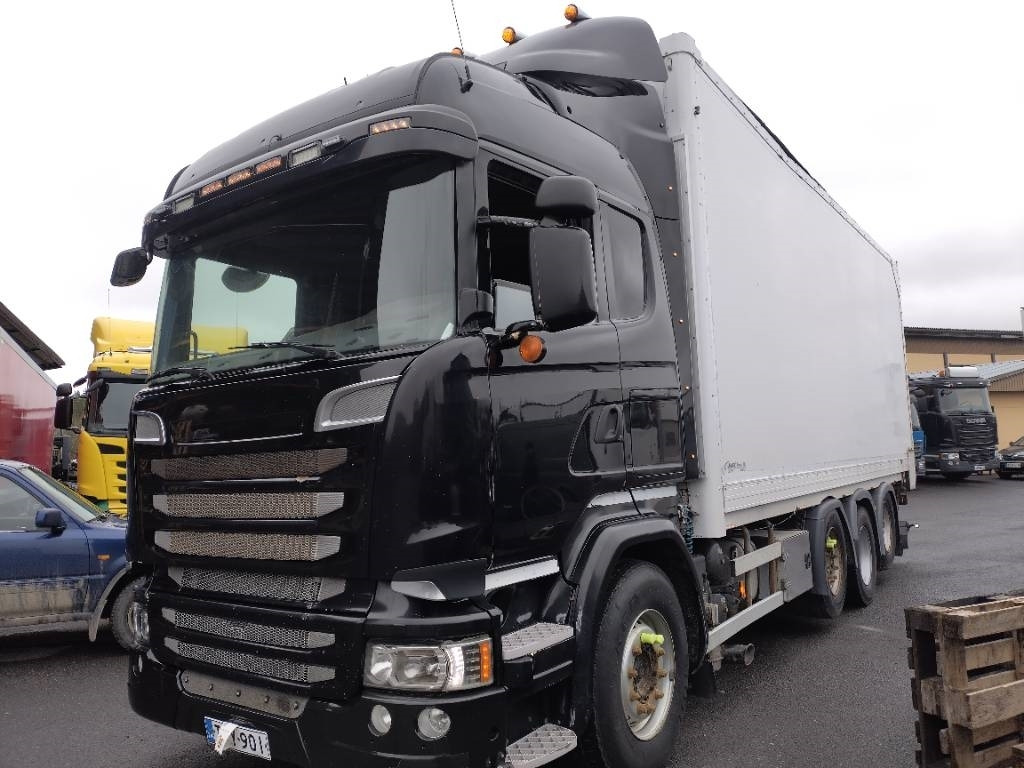 Scania R 580 8x2 ketjupurku kori 50mottia - Box truck: picture 2 Scania R 580 8x2 ketjupurku kori 50mottia - Box truck: picture 2