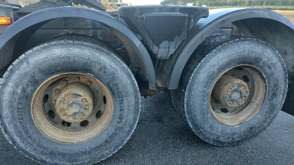 Scania R144 530 8x4 RASKASVETURI - Tractor truck: picture 4 Scania R144 530 8x4 RASKASVETURI - Tractor truck: picture 4