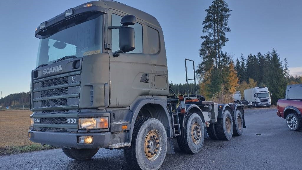 Scania R144 530 8x4 RASKASVETURI - Tractor truck: picture 2 Scania R144 530 8x4 RASKASVETURI - Tractor truck: picture 2