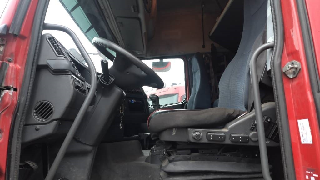 Volvo FH480 6x2 takateli veturi, hydrauliikka,manuaali - Tractor truck: picture 5 Volvo FH480 6x2 takateli veturi, hydrauliikka,manuaali - Tractor truck: picture 5