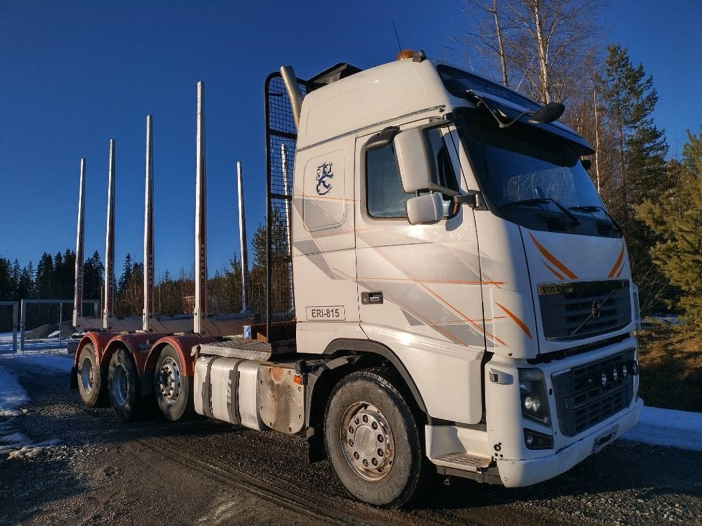 Volvo FH750 puuvarustus, napaperät,trippeli - Logging truck: picture 2 Volvo FH750 puuvarustus, napaperät,trippeli - Logging truck: picture 2