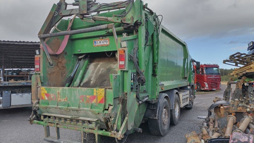 Volvo FM330 6x2 Norba pakkaaja,molokki nostin, manuaali  - Garbage truck: picture 4 Volvo FM330 6x2 Norba pakkaaja,molokki nostin, manuaali  - Garbage truck: picture 4
