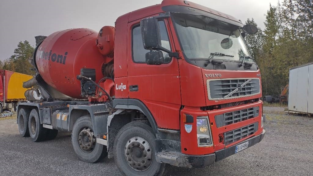 Volvo FM9 8x4 full steel,manual, mixer - Tanker truck: picture 2 Volvo FM9 8x4 full steel,manual, mixer - Tanker truck: picture 2