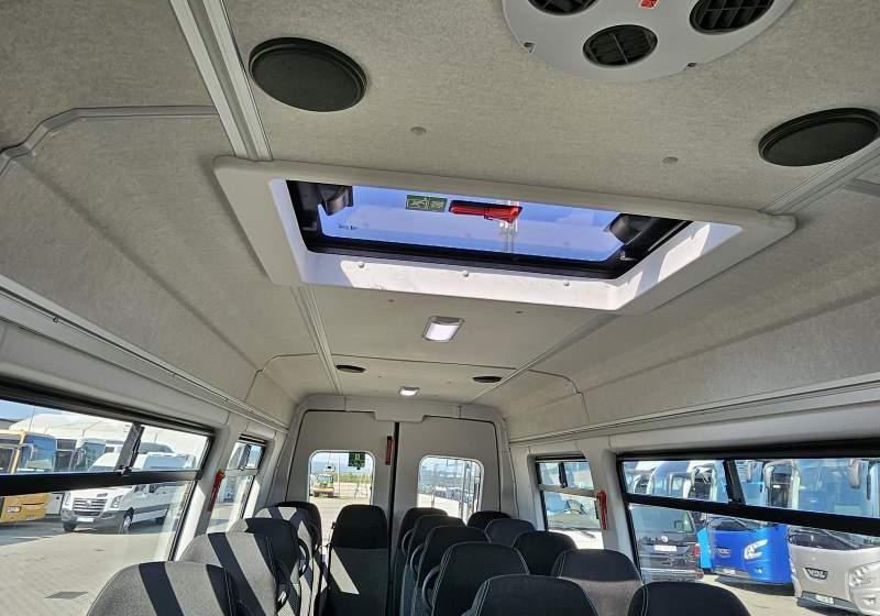 Iveco A60C15 / SPROWADZONE / EURO 6 / 25 000 KM - Minibus, Passenger van: picture 3 Iveco A60C15 / SPROWADZONE / EURO 6 / 25 000 KM - Minibus, Passenger van: picture 3