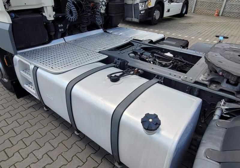 DAF XF510 SPACE CAB / SPROWADZONY / MANUAL / RETARDER - Tractor truck: picture 3 DAF XF510 SPACE CAB / SPROWADZONY / MANUAL / RETARDER - Tractor truck: picture 3