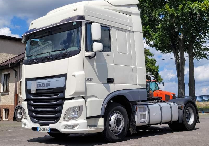 DAF XF510 SPACE CAB / SPROWADZONY / MANUAL / RETARDER - Tractor truck: picture 1 DAF XF510 SPACE CAB / SPROWADZONY / MANUAL / RETARDER - Tractor truck: picture 1