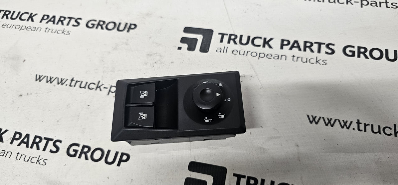 Renault T series RANGE, GAMA EURO6 window and mirror control unit 21972423, parking button control, parking brake switch 22107789, FADM, PDM, UPWD control unit, 22038906, 22038905, horn control switch - Dashboard for Truck: picture 1 Renault T series RANGE, GAMA EURO6 window and mirror control unit 21972423, parking button control, parking brake switch 22107789, FADM, PDM, UPWD control unit, 22038906, 22038905, horn control switch - Dashboard for Truck: picture 1