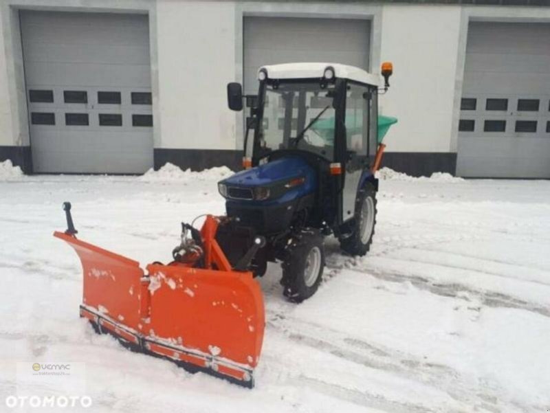 Farmtrac Farmtrac 26 26PS Hydrostat Winterdienst Schneeschild Streuer NEU - Municipal tractor: picture 2 Farmtrac Farmtrac 26 26PS Hydrostat Winterdienst Schneeschild Streuer NEU - Municipal tractor: picture 2