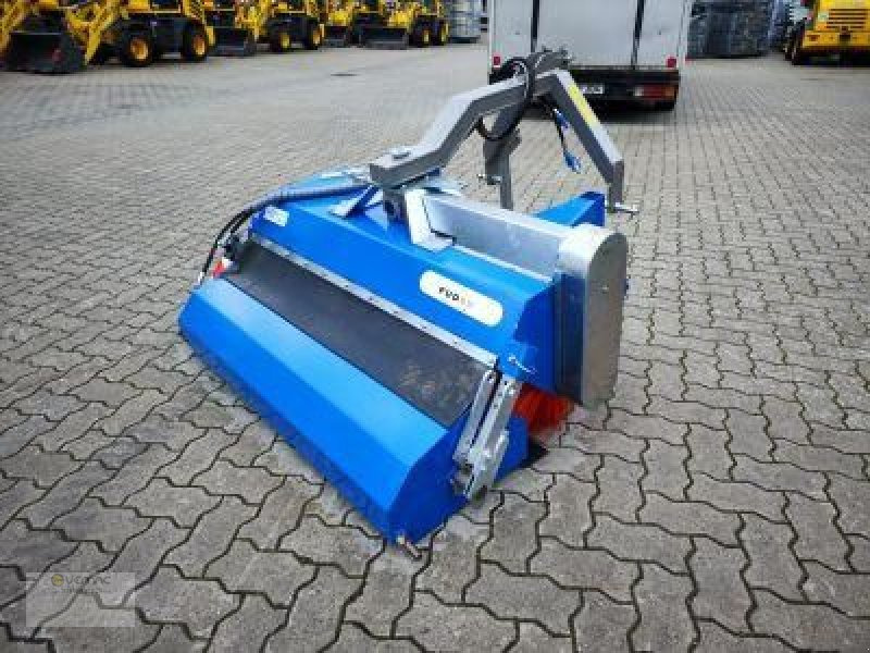 Vemac Kehrmaschine FM120 120cm Kehrbesen Bürste Traktor Zapfwelle NEU - Broom: picture 2 Vemac Kehrmaschine FM120 120cm Kehrbesen Bürste Traktor Zapfwelle NEU - Broom: picture 2