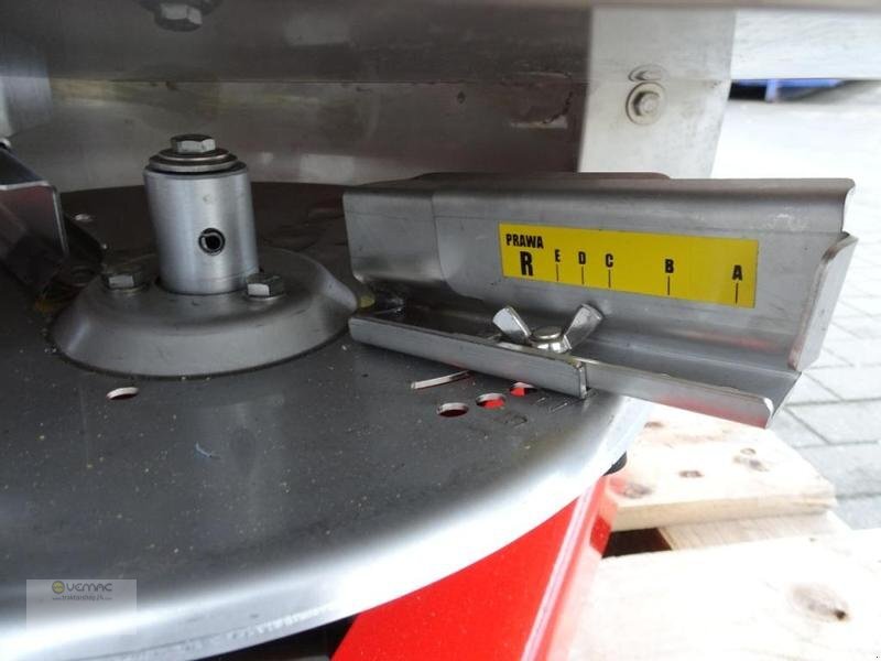 New Fertilizer spreader Vemac Zweischeibenstreuer 1200KG Streuer Winterdienst Traktor NEU: picture 17